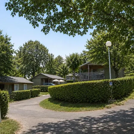 Domaine Relais Du St Gervais Saint-Symphorien-de-Thenieres
